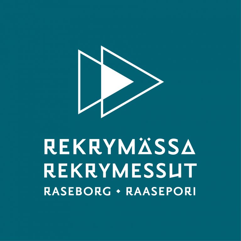 Rekrymessujen logo valkoisena turkoosilla taustalla. Logossa kaksi kolmioa, jotka muodostaa kolmannen kolmion sekä teksti Rekrymessut Raasepori sekä ruotsiksi, että suomeksi.